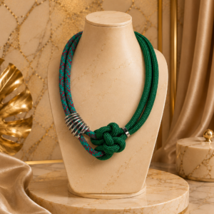 Emerald Knot
